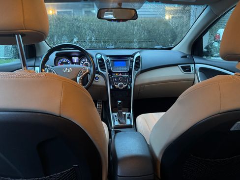 Used 2013 Hyundai Elantra GT w/ Touch & Go Pkg image 13