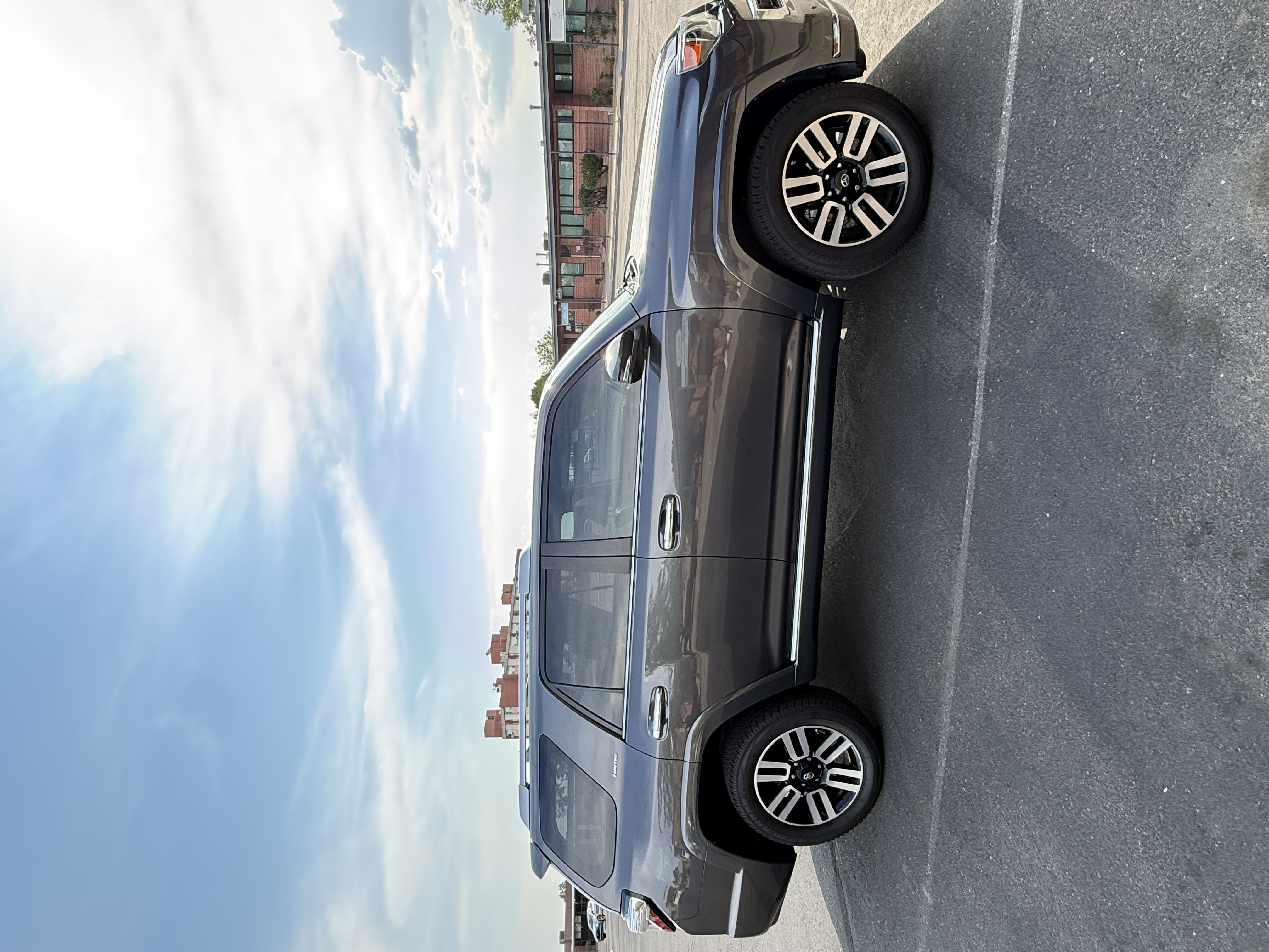Used 2018 Toyota 4Runner Limited AWD/4WD image 8