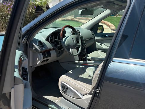 Used 2010 Mercedes-Benz GL 450 4MATIC image 8