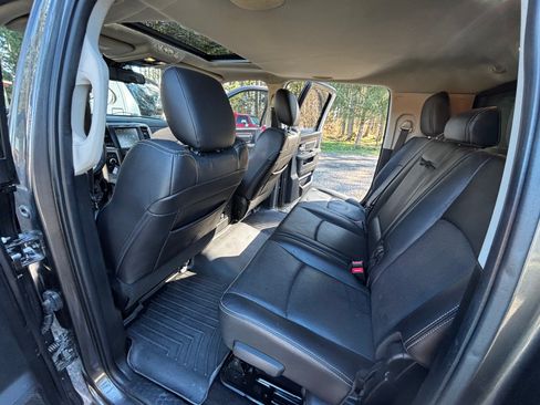 Used 2015 RAM 2500 Laramie w/ Convenience Group image 2