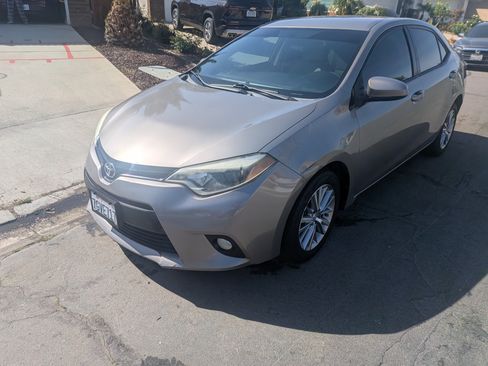 Used 2014 Toyota Corolla LE image 5
