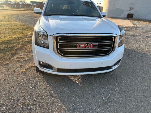 Used 2019 GMC Yukon XL SLT w/ Open Road Package image 4