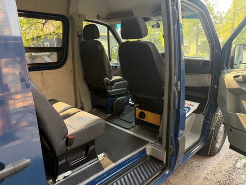 Used 2011 Mercedes-Benz Sprinter 2500 image 5