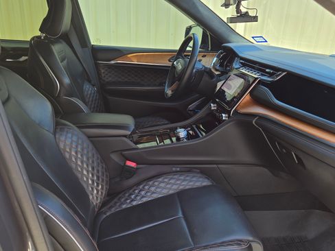 Used 2022 Jeep Grand Cherokee Summit image 10