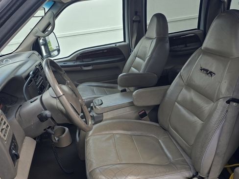 Used 2001 Ford F350 2WD Crew Cab DRW Super Duty image 5