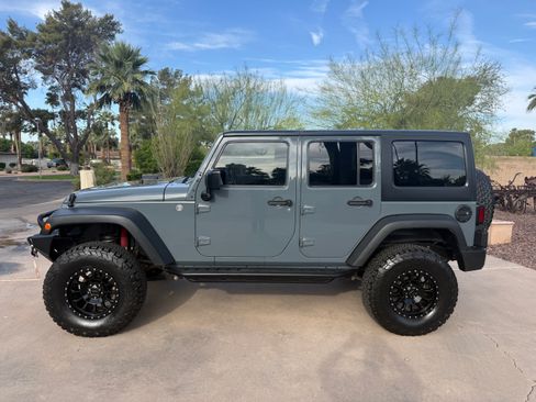 Used 2015 Jeep Wrangler Unlimited Sport w/ Quick Order Package 24S AWD/4WD image 1