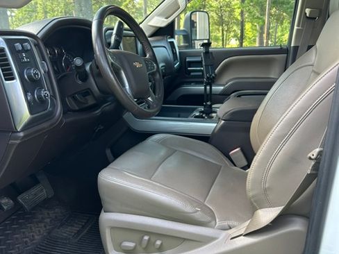 Used 2015 Chevrolet Silverado 2500 LTZ w/ Duramax Plus Package AWD/4WD image 8