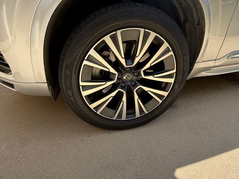 Used 2021 Volvo XC90 T8 Inscription Expression w/ Protection Package Premier AWD/4WD image 6