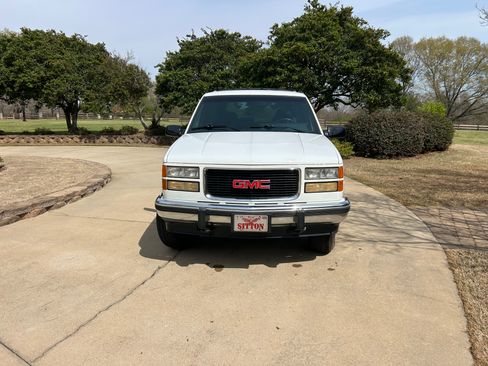 Used 1994 GMC Yukon Sport Utility 2D image 19
