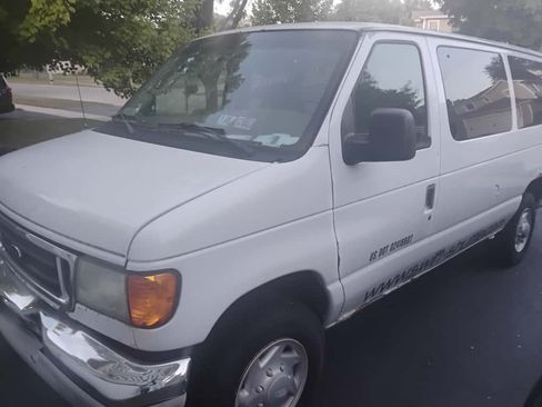 Used 2003 Ford E-350 and Econoline 350 XLT image 7
