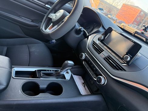 Used 2022 Nissan Altima 2.5 S image 13