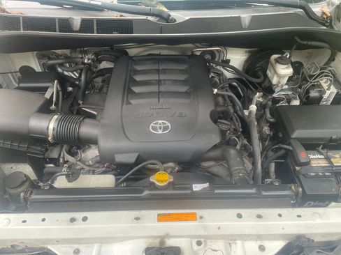 Used 2015 Toyota Sequoia Platinum AWD/4WD image 20