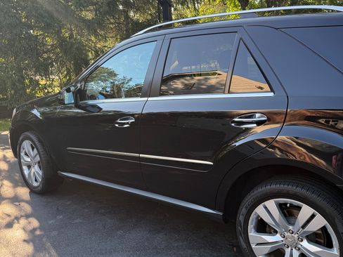 Used 2011 Mercedes-Benz ML 350 4MATIC image 11