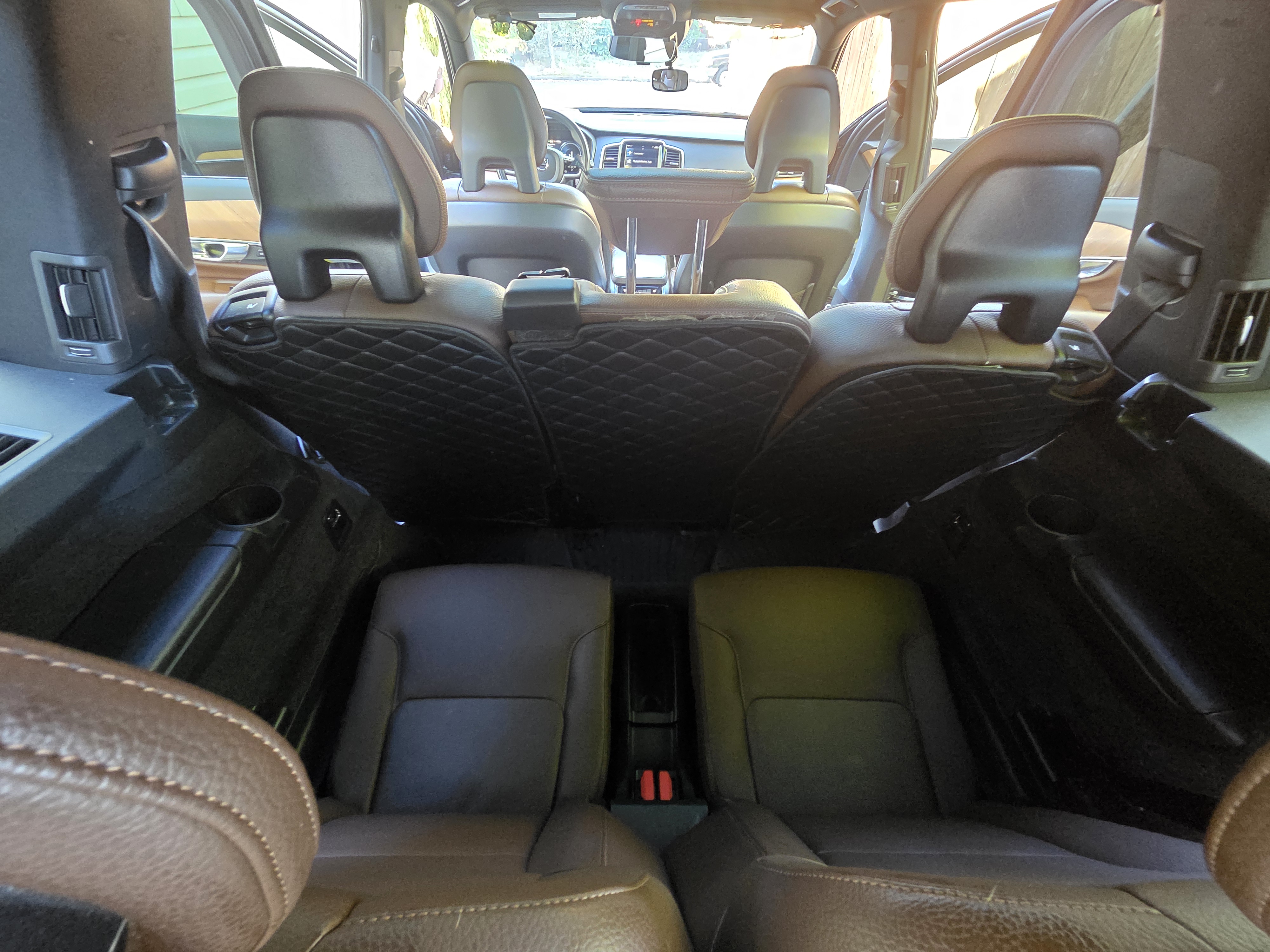 Used 2021 Volvo XC90 T8 Inscription Expression w/ Advanced Package AWD/4WD image 12