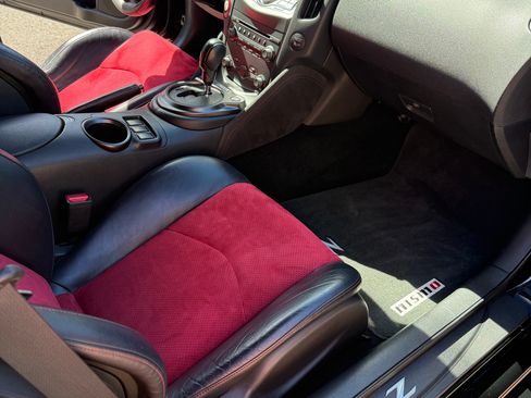 Used 2015 Nissan 370Z NISMO RWD image 16