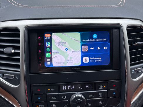 Used 2013 Jeep Grand Cherokee Overland w/ Advance Technology Group image 11