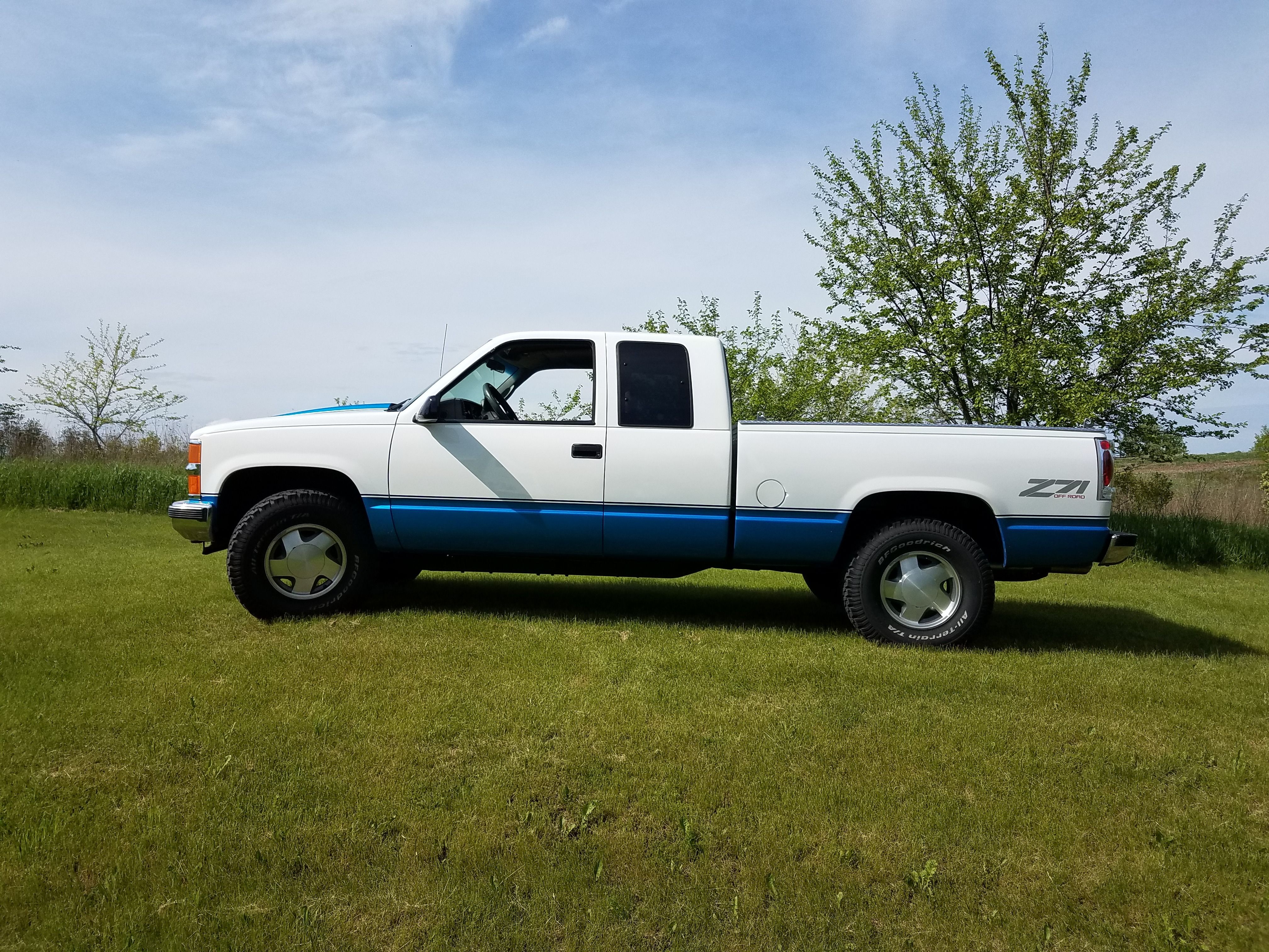 Used 1998 Chevrolet Silverado 1500 4x4 Extended Cab w/ Preferred Equipment Group 2 image 1