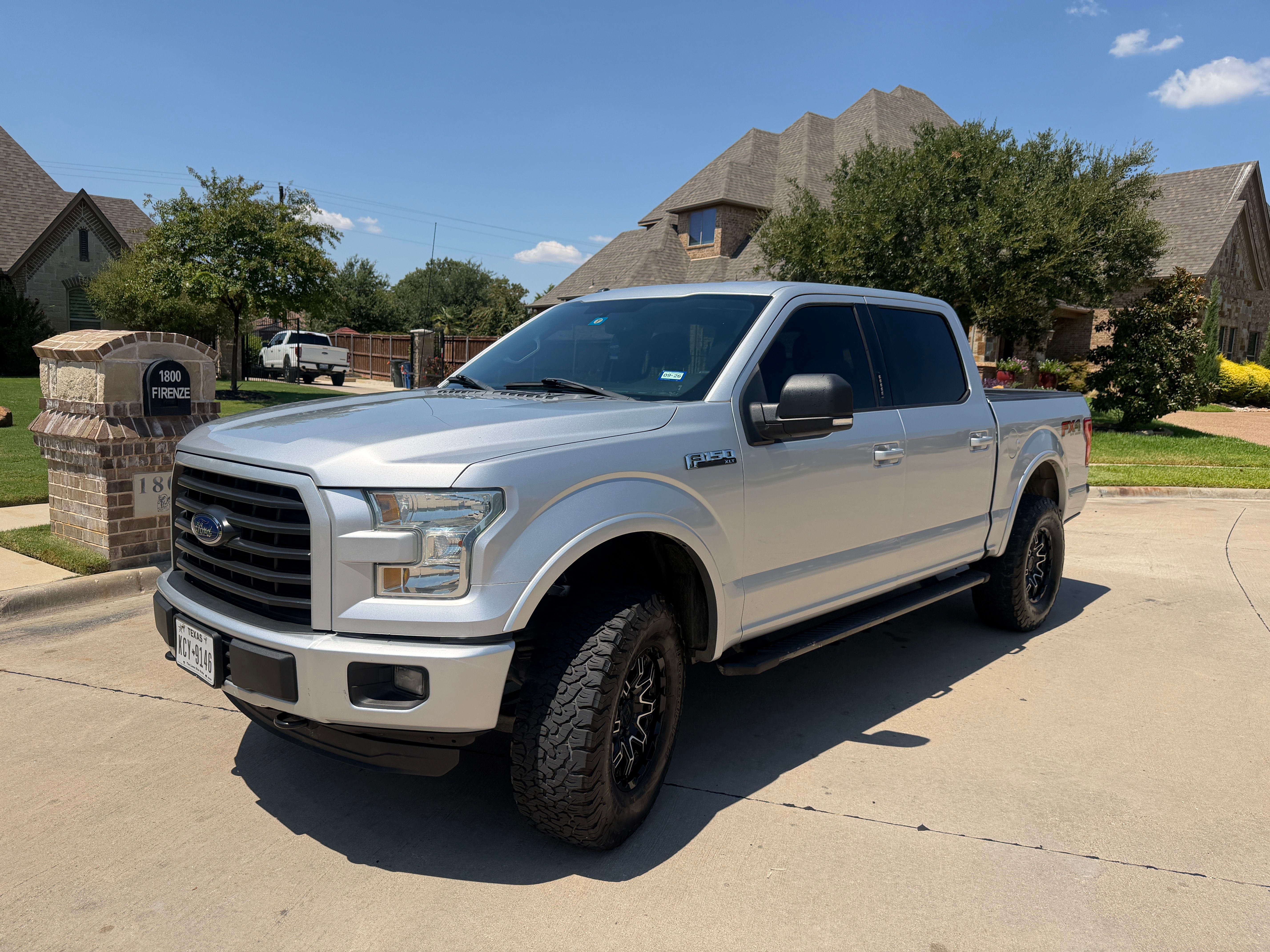 Used 2015 Ford F150 XLT w/ Equipment Group 302A Luxury AWD/4WD image 1