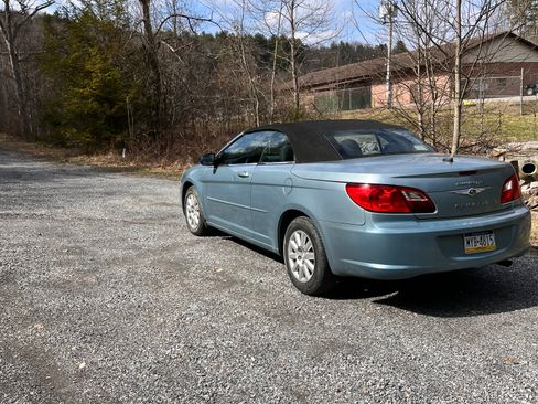 Used 2009 Chrysler Sebring LX w/ Convenience Group image 4
