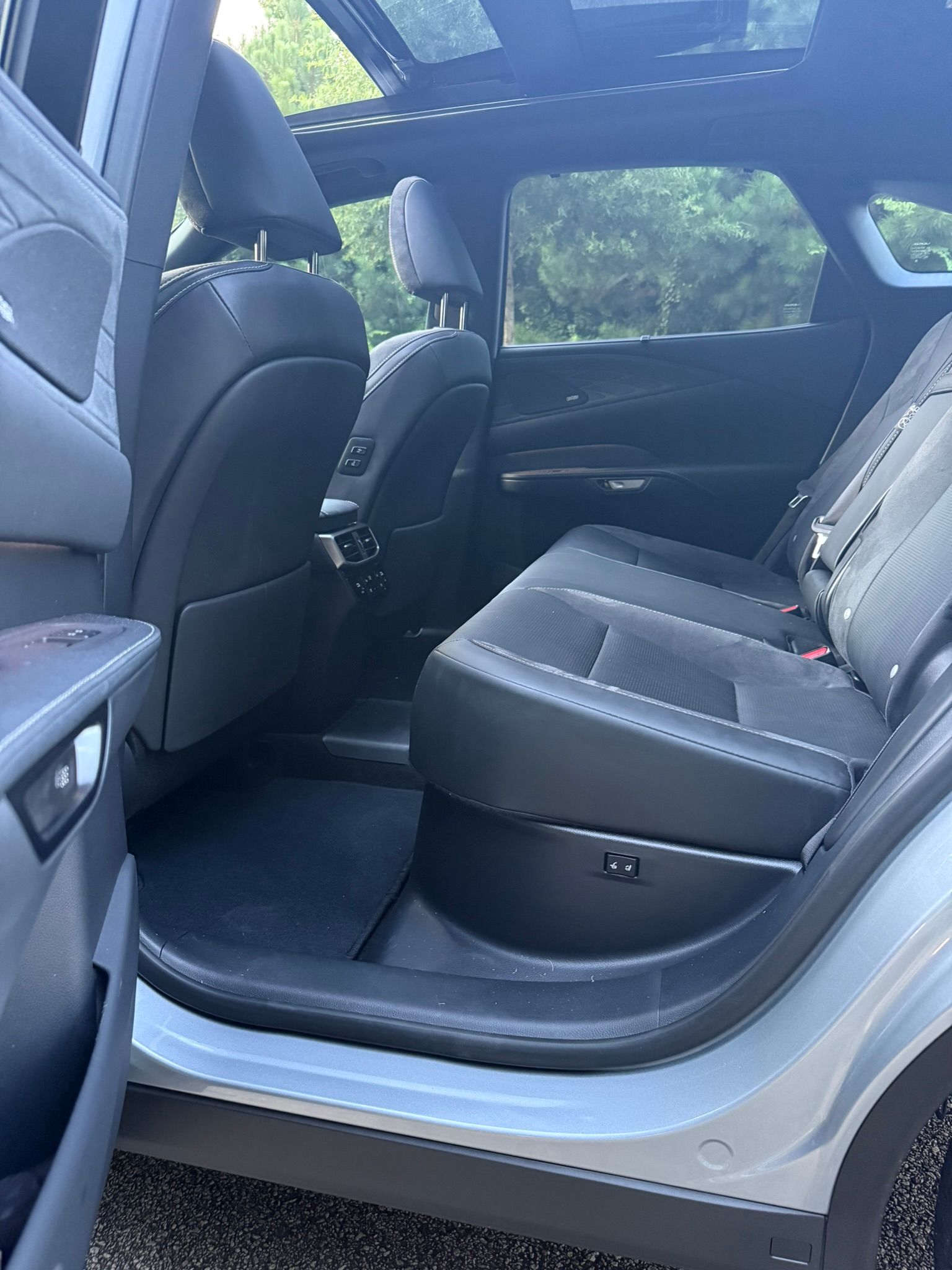 Used 2026 Lexus RX 450h AWD w/ Convenience Package image 23