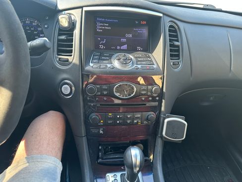 Used 2017 INFINITI QX50 2WD w/ Deluxe Touring Package image 23
