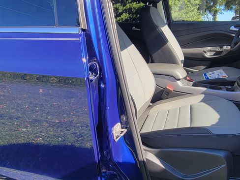 Used 2016 Ford Escape SE w/ Equipment Group 201A image 20