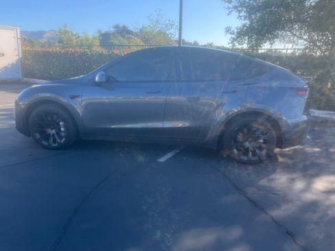 Used 2023 Tesla Model Y Long Range image 12