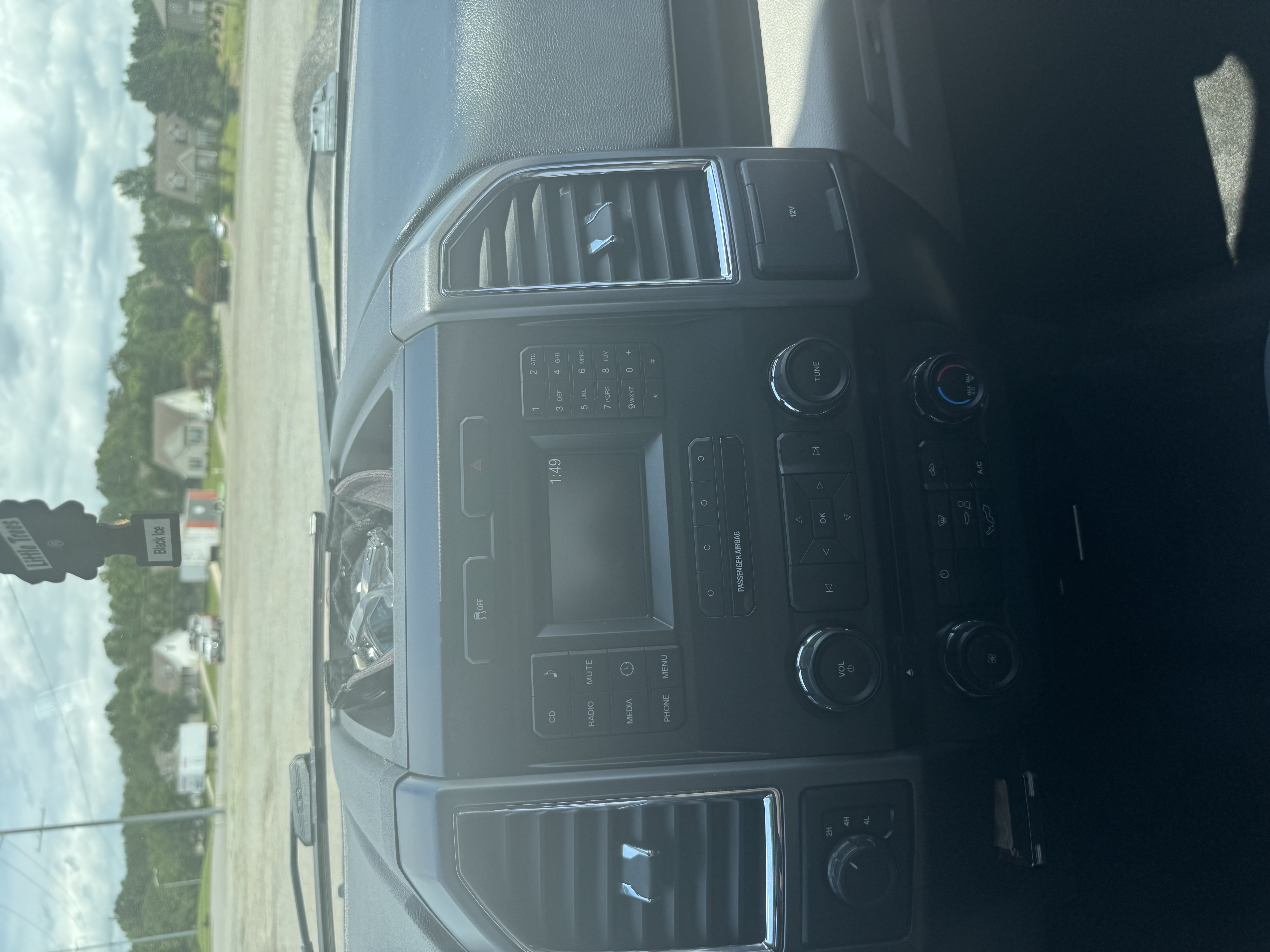 Used 2016 Ford F150 XLT AWD/4WD image 21