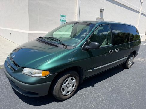 Used 1999 Dodge Grand Caravan FWD image 1