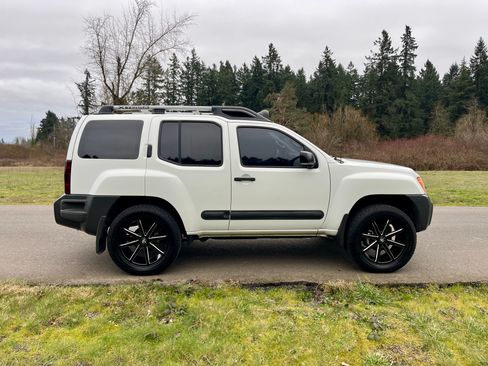Used 2014 Nissan Xterra PRO-4X w/ Pro-4x Leather Package AWD/4WD image 11