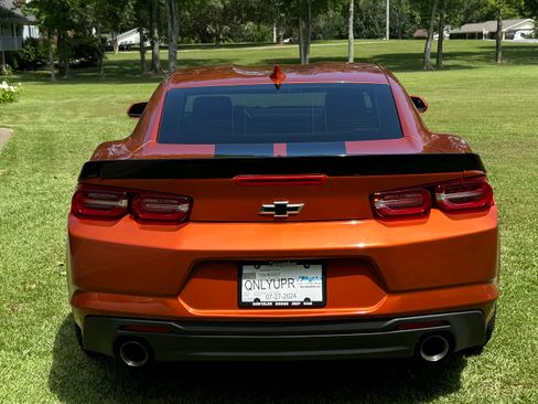 Used 2023 Chevrolet Camaro LT image 2