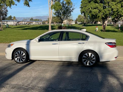 Used 2017 Honda Accord EX-L image 1