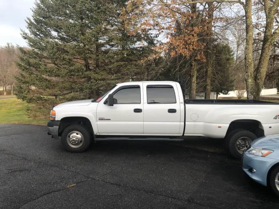 Used 2002 GMC Sierra 3500 4x4 Crew Cab image 1