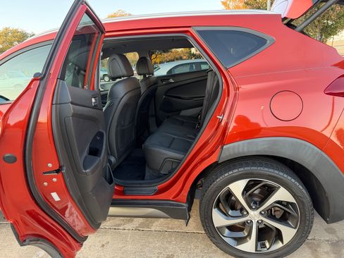 Used 2016 Hyundai Tucson Limited image 10