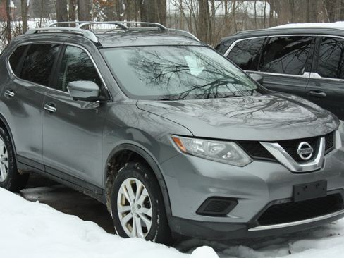 Used 2016 Nissan Rogue SV w/ SV Premium Package image 30