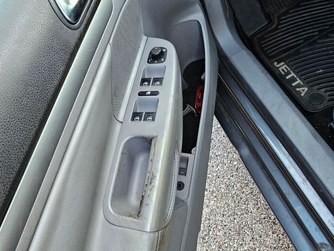 Used 2009 Volkswagen Jetta SEL image 5