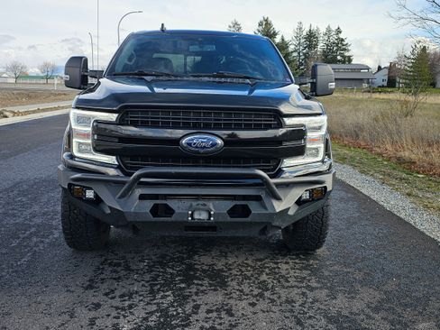 Used 2019 Ford F150 Lariat w/ Equipment Group 502A Luxury image 4