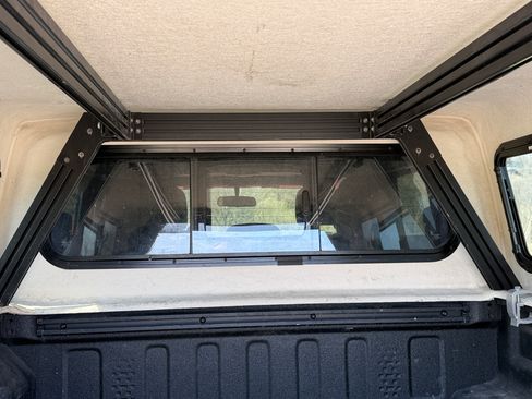 Used 2020 Jeep Gladiator Sport w/ Quick Order Package 24S image 17