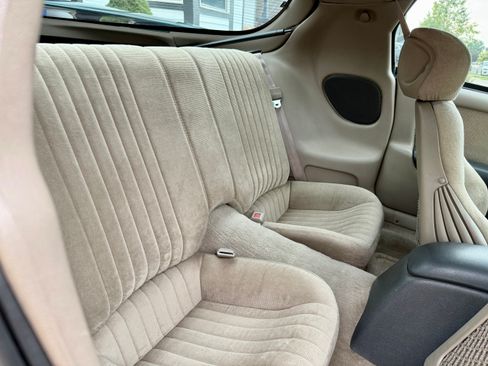 Used 1996 Pontiac Firebird Trans Am RWD image 13