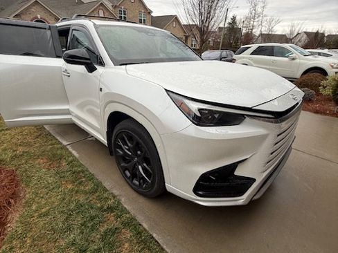 Used 2024 Lexus TX 500h AWD image 2