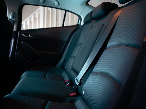 Used 2016 MAZDA MAZDA3 i Touring image 16