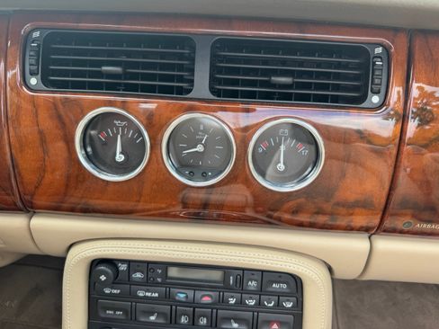 Used 2004 Jaguar XK8 Convertible RWD image 14