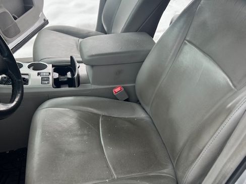 Used 2012 Toyota Highlander SE image 9