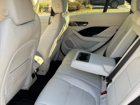 Used 2024 Jaguar I-PACE R-Dynamic HSE image 6