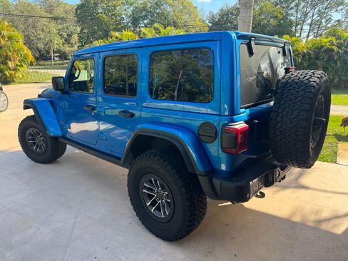 Used 2024 Jeep Wrangler Unlimited Rubicon 392 image 2