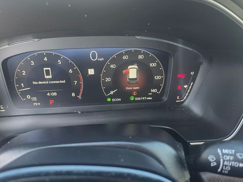 Used 2024 Honda Pilot Elite image 8