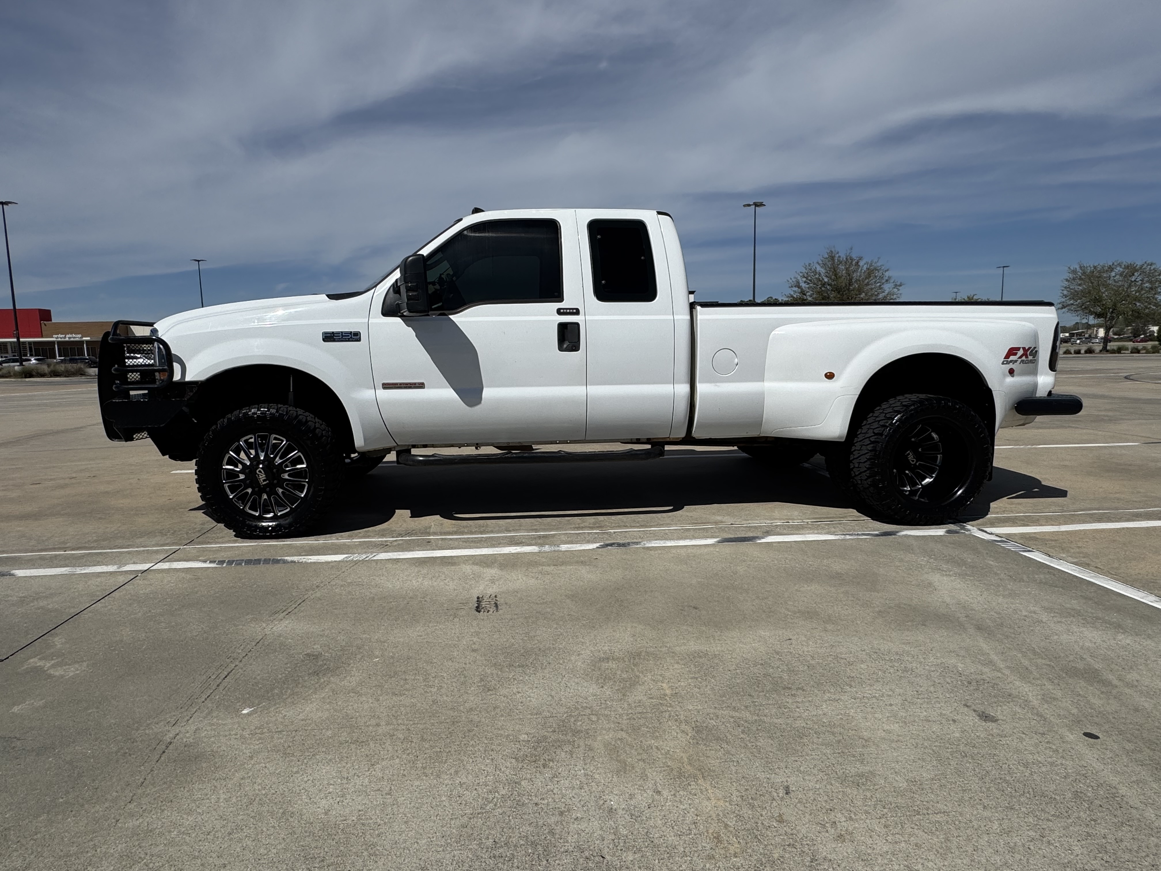 Used 2004 Ford F350 XL AWD/4WD image 1