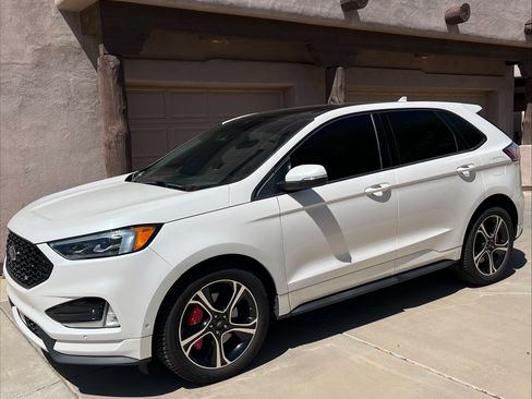 Used 2019 Ford Edge ST w/ Equipment Group 401A image 4