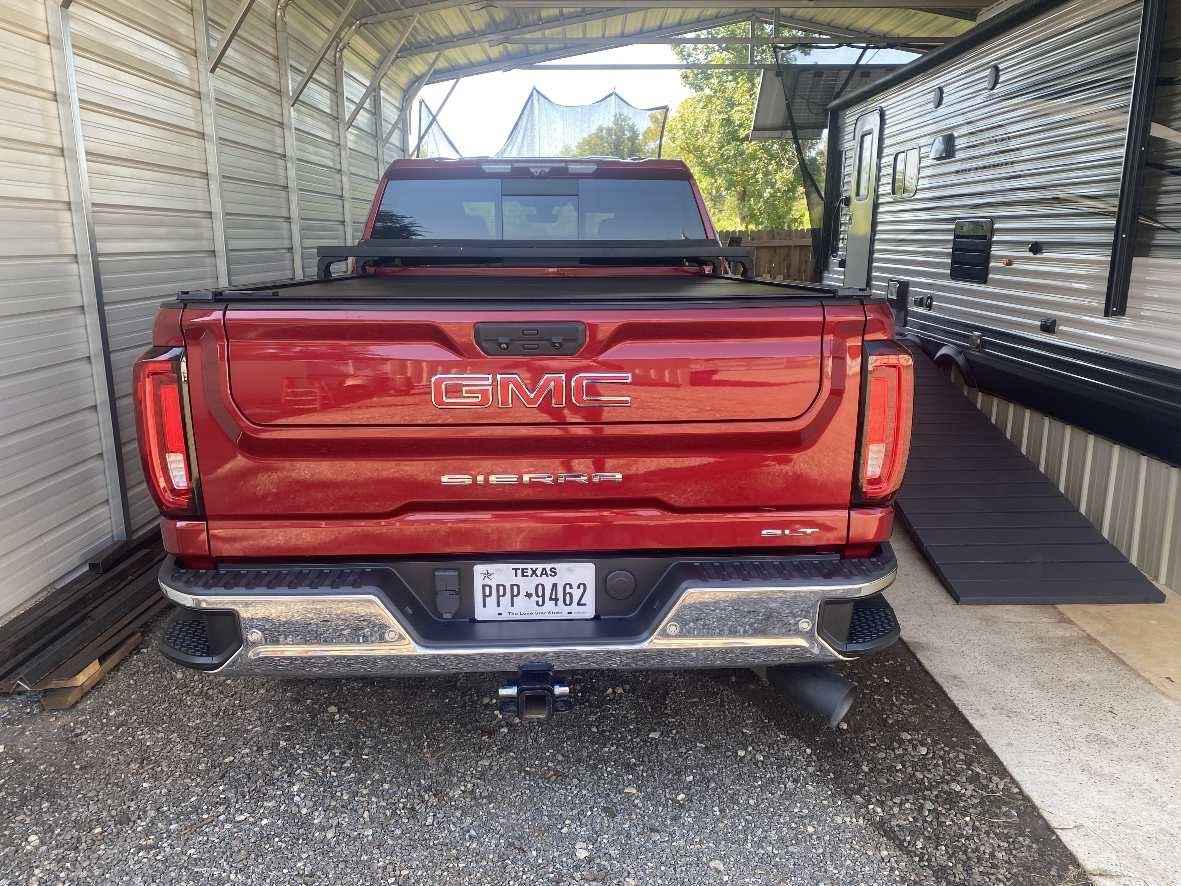 Used 2020 GMC Sierra 2500 SLT w/ Technology Package AWD/4WD image 9