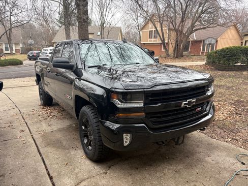 Used 2017 Chevrolet Silverado 1500 LT w/ Midnight Edition image 1